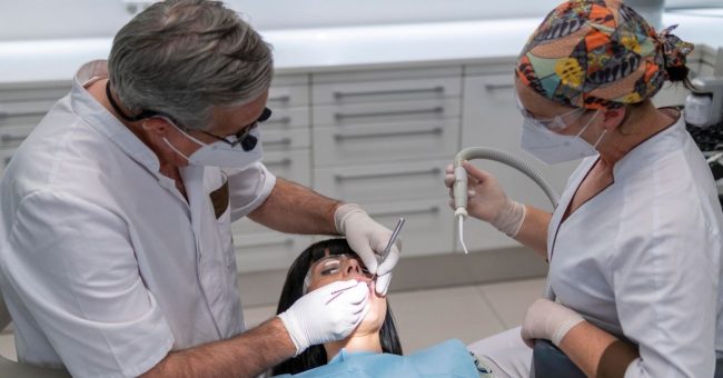 Cómo solucionar la pérdida de dientes en Vigo